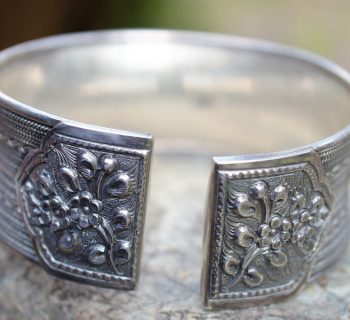 Bracelet en argent pour femme : le jonc, une valeur sûre !